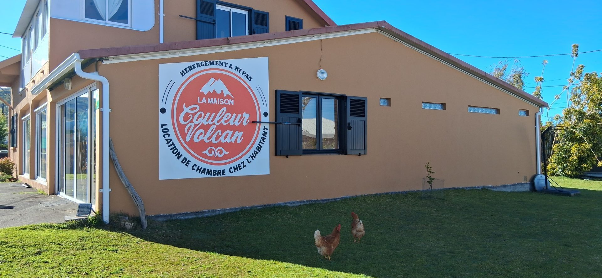 la maison couleur volcan