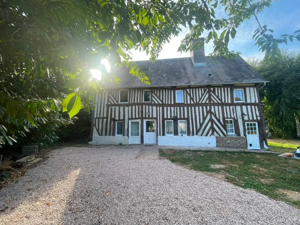 Charmant Cottage Normand au Coeur du Pays d'Auge