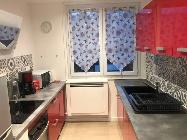 CHEZ VIORIKA